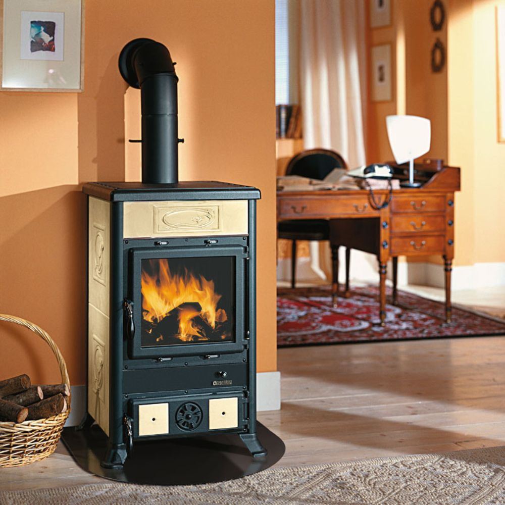 Ιταλική ξυλόσομπα La Nordica Rossella R1 εκρού, 9kW | Σόμπες ξύλου | Ξυλόσομπες |